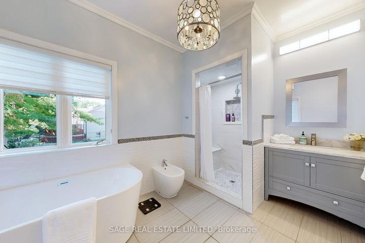 Photo 20 at 91 Twyn Rivers Drive, Rougemount, Pickering