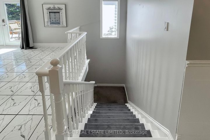 Photo 31 at 91 Twyn Rivers Drive, Rougemount, Pickering
