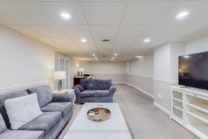 Photo 33 at 91 Twyn Rivers Drive, Rougemount, Pickering