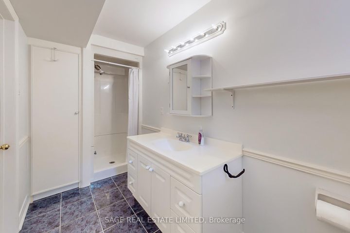 Photo 40 at 91 Twyn Rivers Drive, Rougemount, Pickering