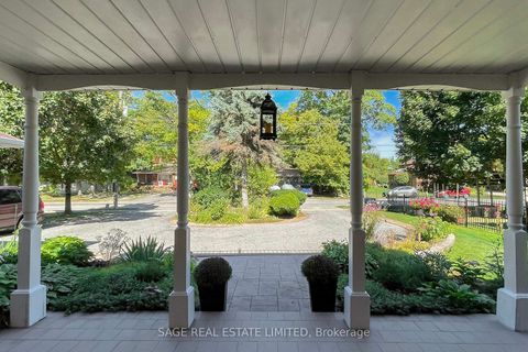 Photo 2 at 91 Twyn Rivers Drive, Rougemount, Pickering