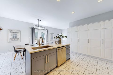 Photo 11 at 91 Twyn Rivers Drive, Rougemount, Pickering