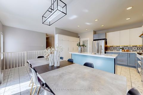 Photo 15 at 91 Twyn Rivers Drive, Rougemount, Pickering