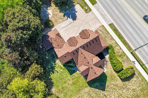 Photo 2 at 925 Harmony Road N, Pinecrest, Oshawa