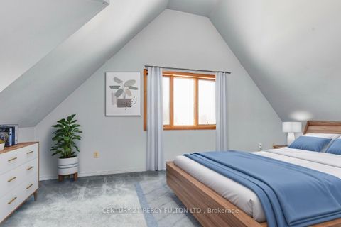 Photo 12 at 925 Harmony Road N, Pinecrest, Oshawa