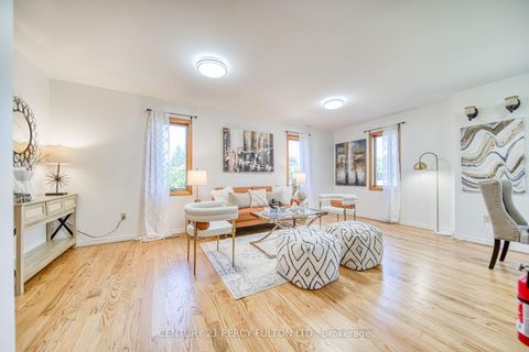 Photo 15 at 925 Harmony Road N, Pinecrest, Oshawa