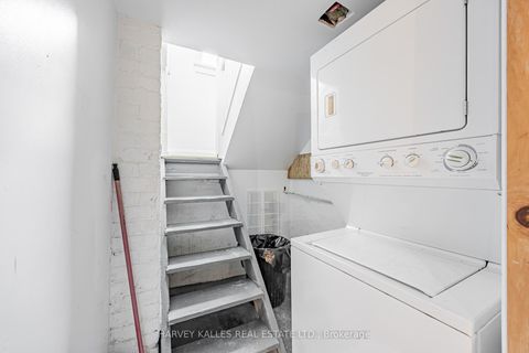 Photo 11 at 121 Blantyre Avenue, Cliffside, Toronto