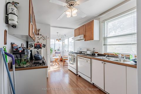 Photo 14 at 121 Blantyre Avenue, Cliffside, Toronto