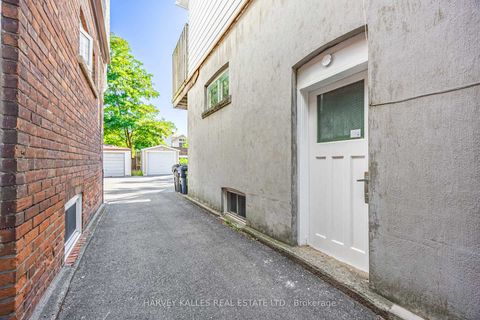Photo 19 at 121 Blantyre Avenue, Cliffside, Toronto