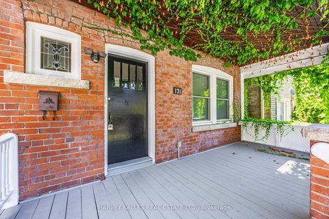 Photo 21 at 121 Blantyre Avenue, Cliffside, Toronto