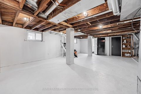 Photo 28 at 121 Blantyre Avenue, Cliffside, Toronto