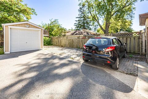 Photo 33 at 121 Blantyre Avenue, Cliffside, Toronto