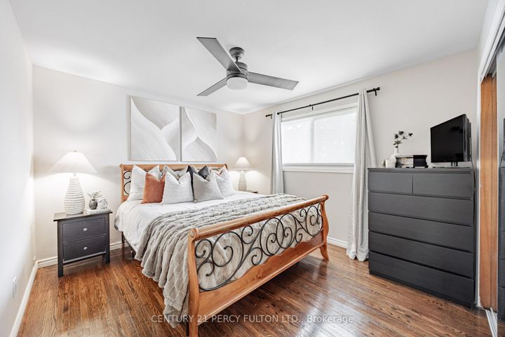 Photo 19 at 904 Somerville Street, Centennial, Oshawa