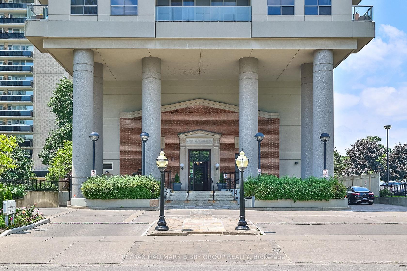 1304 - 70 High Park Avenue, High Park North, Toronto 