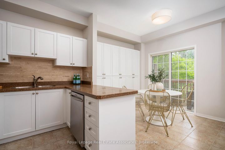 Photo 7 at 32 - 1130 Cawthra Road, Mineola, Mississauga