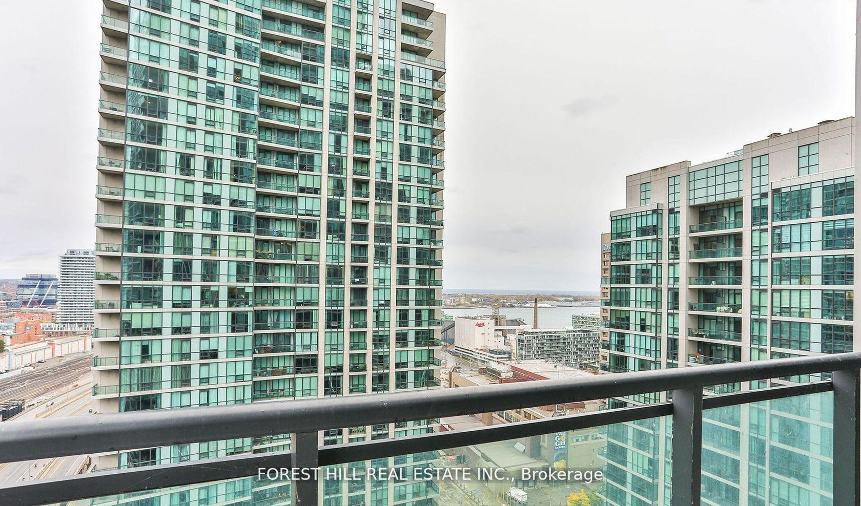 Photo 5 at 2605 - 18 Harbour Street, Waterfront Communities C1, Toronto Photo 5 at 2605 - 18 Harbour Street, Waterfront Communities C1, Toronto