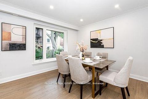 Photo 4 at 318 Paliser Crescent S, Harding, Richmond Hill