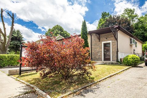 Photo 2 at 127 Freshmeadow Drive, Hillcrest Village, Toronto
