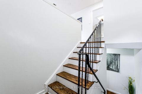 Photo 4 at 127 Freshmeadow Drive, Hillcrest Village, Toronto