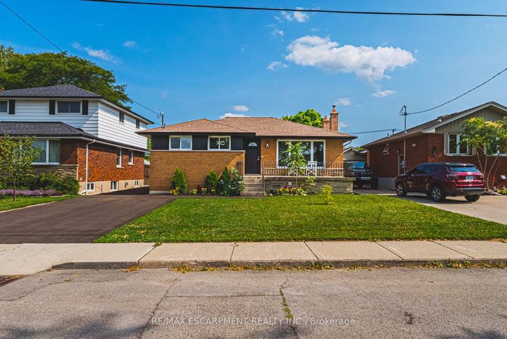 Photo 3 at 131 Welbourn Drive, Balfour, Hamilton