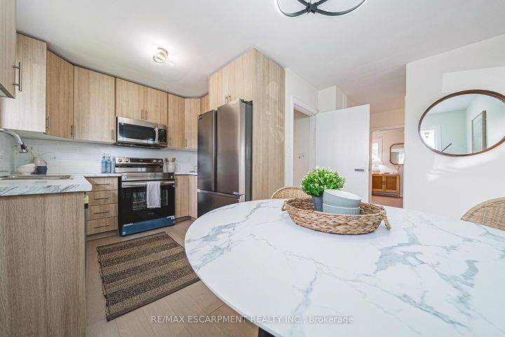 Photo 11 at 131 Welbourn Drive, Balfour, Hamilton