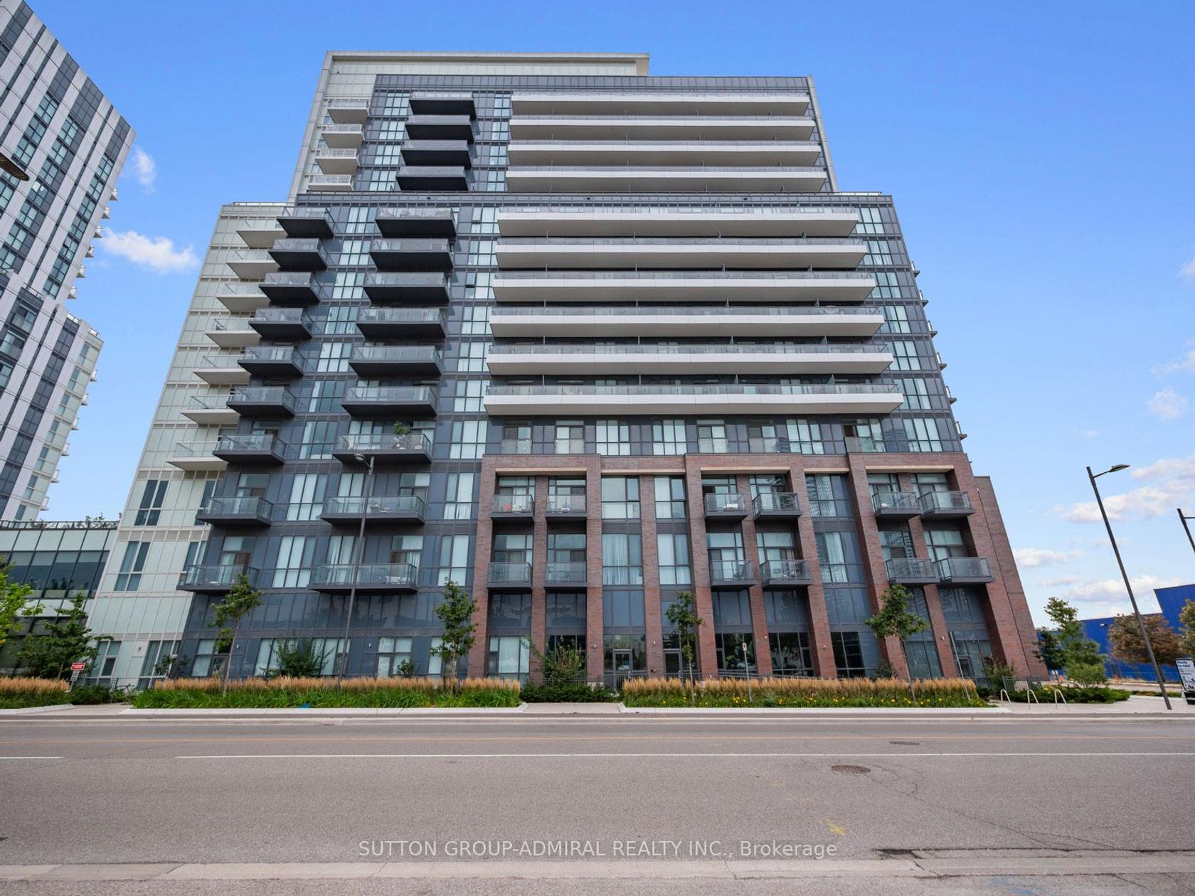 1607 - 10 Honeycrisp Crescent, Vaughan Corporate Centre, Vaughan 