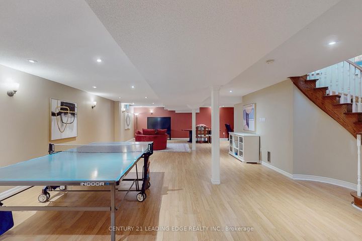 Photo 40 at 10 MACRILL Road, Cachet, Markham
