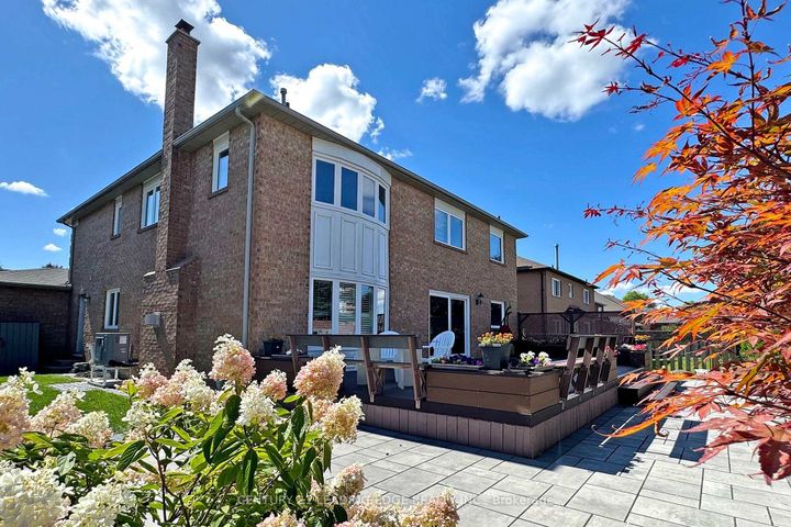 Photo 48 at 10 MACRILL Road, Cachet, Markham