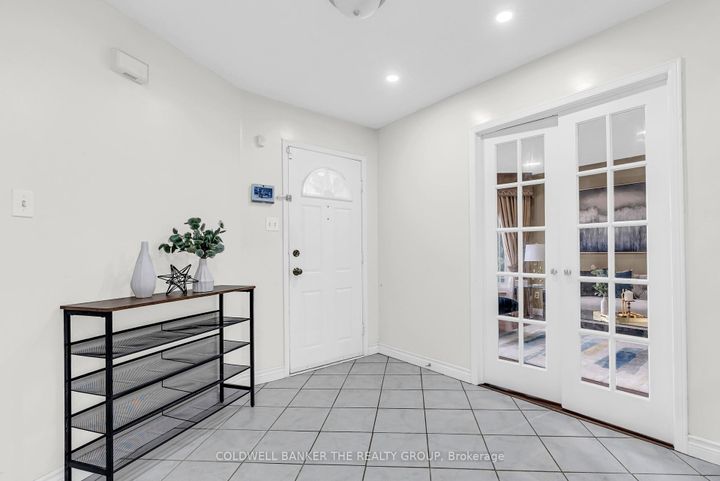Photo 5 at 20 Halldorson Trail, Fletcher's Creek South, Brampton