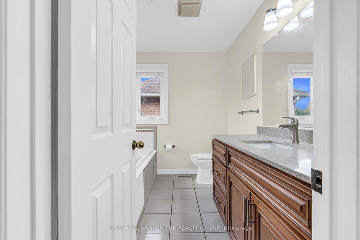 Photo 26 at 20 Halldorson Trail, Fletcher's Creek South, Brampton