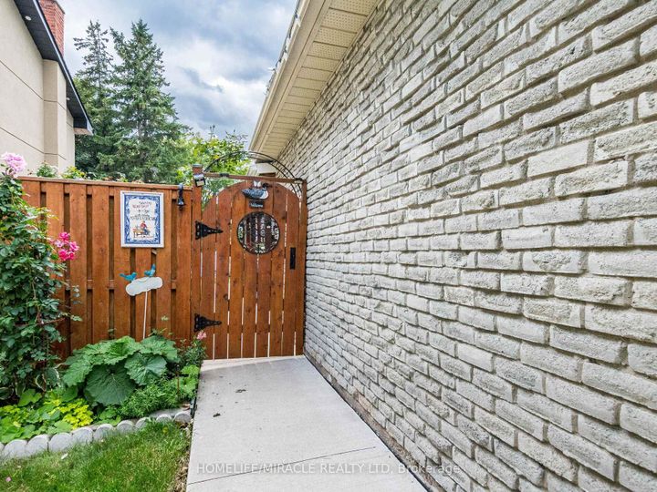 Photo 49 at 64 Geneva Crescent, Northgate, Brampton