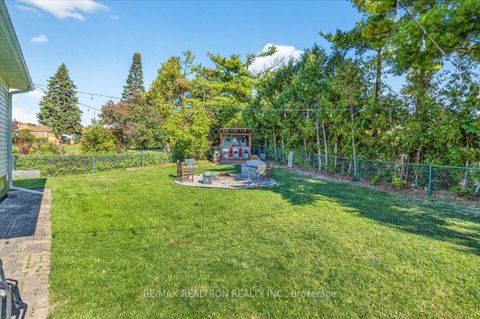 Photo 35 at 48 Roslyn Road, Wellington, Barrie
