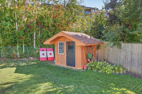 Photo 36 at 48 Roslyn Road, Wellington, Barrie