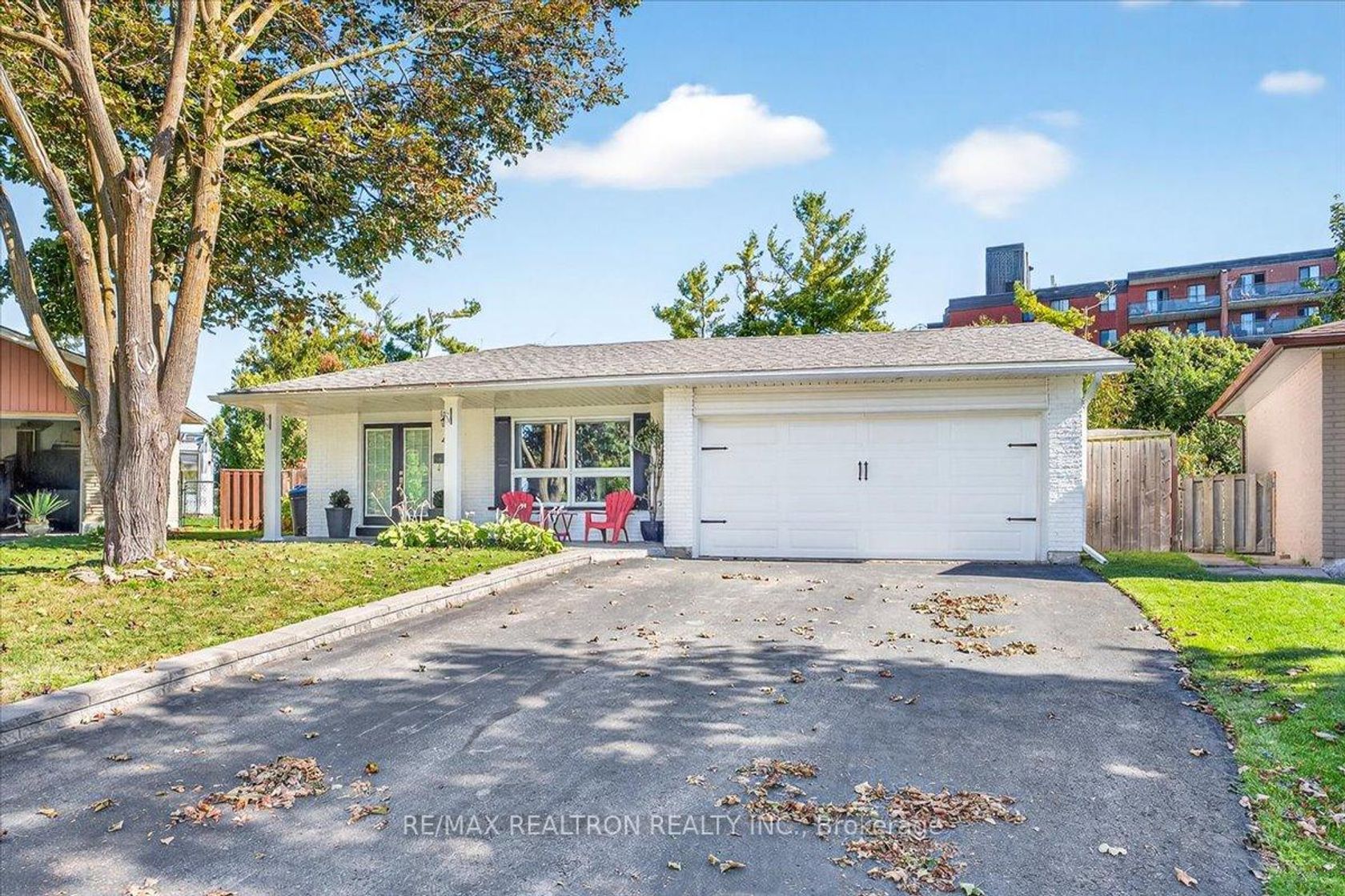 48 Roslyn Road, Wellington, Barrie photo 4 48 Roslyn Road, Wellington, Barrie photo 4
