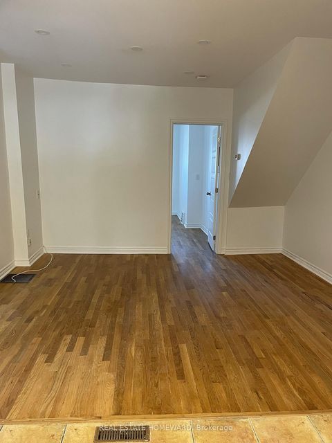 Photo 1 at 1191 Woodbine Avenue, Lumsden, Toronto