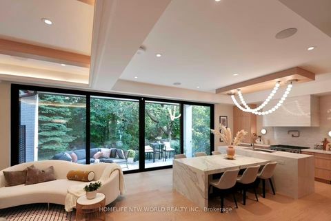 Photo 3 at 30 Orchard Crescent, Queensway, Toronto