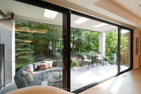 Photo 5 at 30 Orchard Crescent, Queensway, Toronto