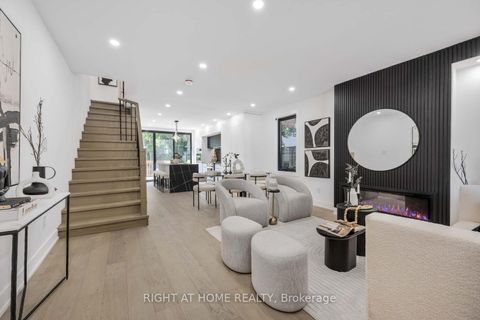 Photo 4 at 324 Lee Avenue, The Beaches, Toronto