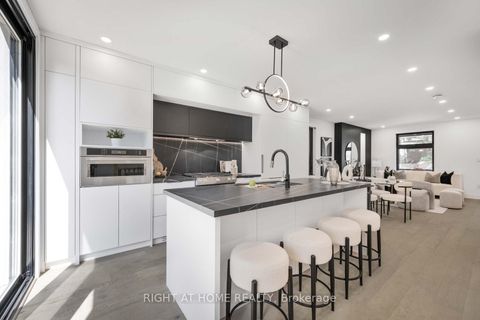 Photo 13 at 324 Lee Avenue, The Beaches, Toronto
