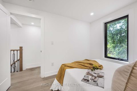 Photo 22 at 324 Lee Avenue, The Beaches, Toronto