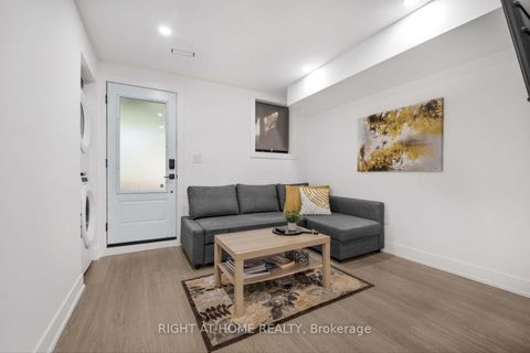 Photo 38 at 324 Lee Avenue, The Beaches, Toronto