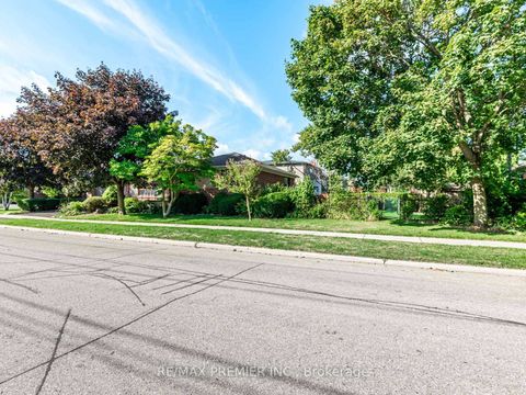 Photo 2 at 150 Codsell Avenue, Bathurst Manor, Toronto