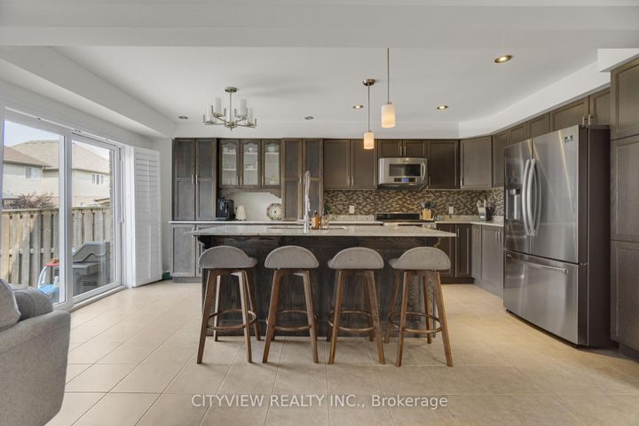 Photo 2 at 41 Bellagio Avenue, Stoney Creek Mountain, Hamilton