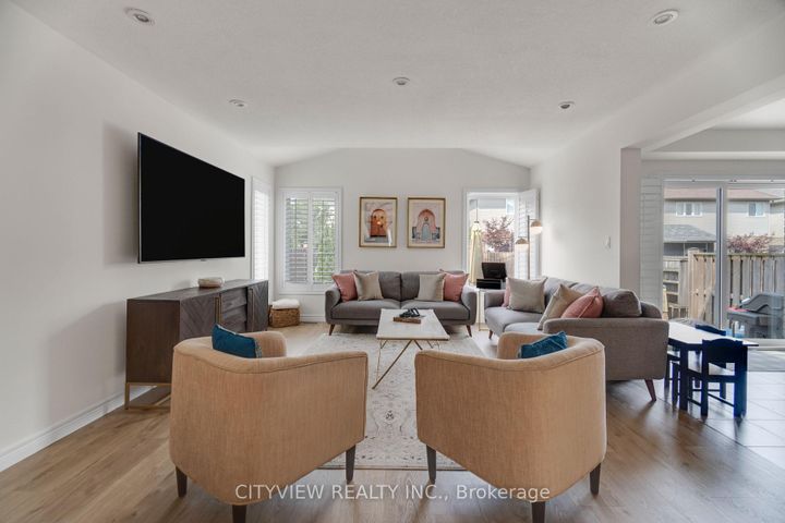 Photo 5 at 41 Bellagio Avenue, Stoney Creek Mountain, Hamilton