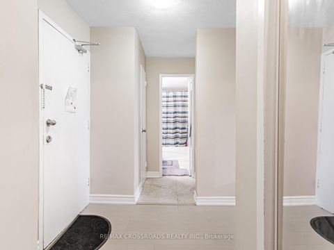 Photo 4 at 206 - 60 Stevenson Road, Jamestown, Toronto
