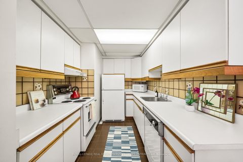 Photo 5 at 204 - 581 Avenue Road, St. Clair, Toronto