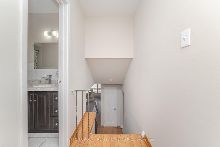 Photo 16 at 3783 Keenan Crescent, Malton, Mississauga