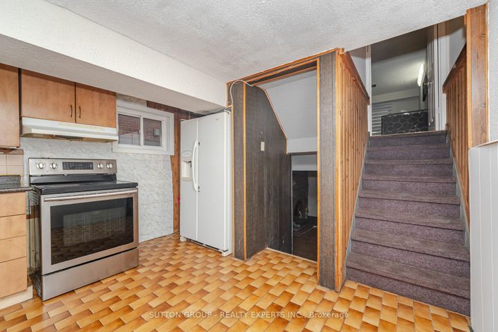 Photo 31 at 3783 Keenan Crescent, Malton, Mississauga