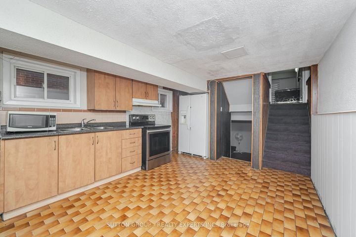 Photo 33 at 3783 Keenan Crescent, Malton, Mississauga
