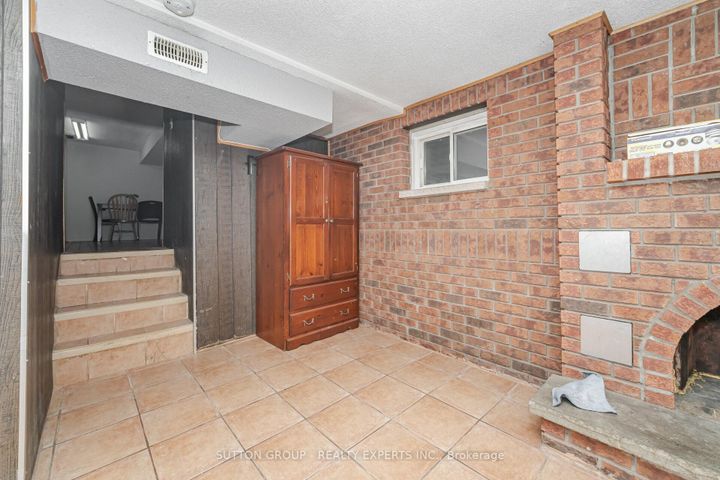 Photo 35 at 3783 Keenan Crescent, Malton, Mississauga